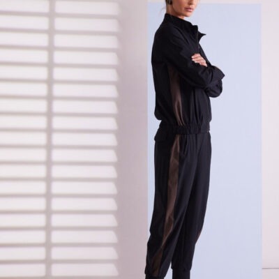 Short Jacket with Side Panels and Pocket Flaps in Black/Cocoa NAW25171